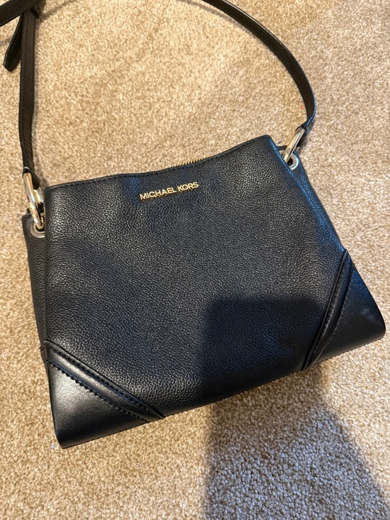 Michael Kors Handbags - Michael Kors Black Pebbled Shoulder Bag Women's Adjustable Strap Zipper Accent